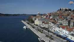 Nábřeží a město