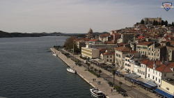 Nábřeží a město