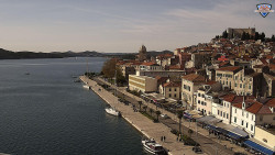 Nábřeží a město