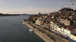 Nábřeží a město