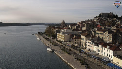 Nábřeží a město