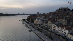 Nábřeží a město