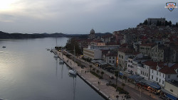 Nábřeží a město