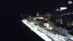 Nábřeží a město