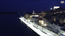 Nábřeží a město