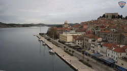 Nábřeží a město