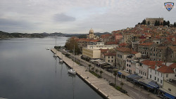 Nábřeží a město