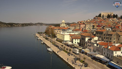 Nábřeží a město