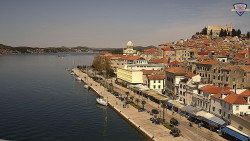 Nábřeží a město