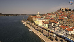 Nábřeží a město