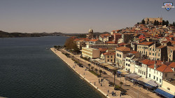 Nábřeží a město