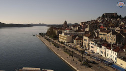 Nábřeží a město