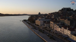 Nábřeží a město