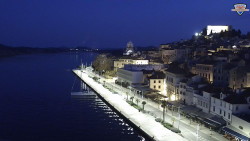 Nábřeží a město