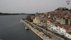 Nábřeží a město