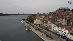 Nábřeží a město