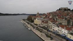 Nábřeží a město