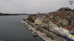 Nábřeží a město