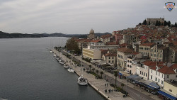 Nábřeží a město