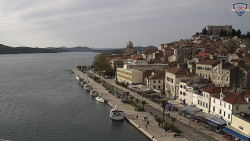 Nábřeží a město