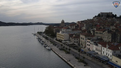 Nábřeží a město