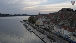 Nábřeží a město