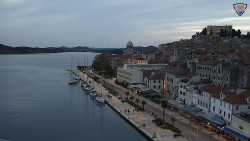 Nábřeží a město