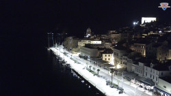 Nábřeží a město