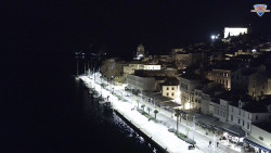 Nábřeží a město