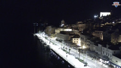 Nábřeží a město