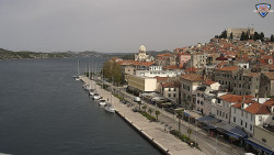 Nábřeží a město