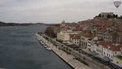 Nábřeží a město