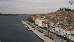 Nábřeží a město