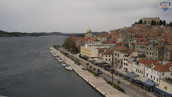 Nábřeží a město