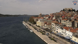 Nábřeží a město