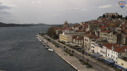 Nábřeží a město