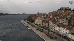 Nábřeží a město