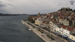 Nábřeží a město