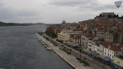 Nábřeží a město