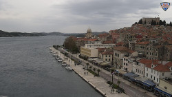 Nábřeží a město