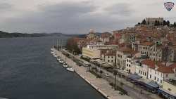 Nábřeží a město