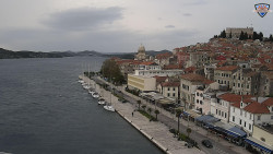 Nábřeží a město