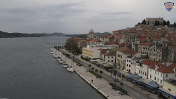 Nábřeží a město