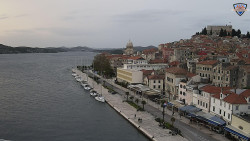 Nábřeží a město