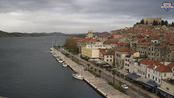 Nábřeží a město