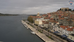 Nábřeží a město