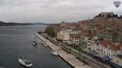 Nábřeží a město