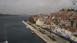 Nábřeží a město