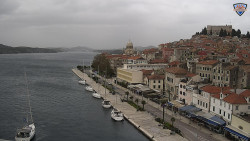 Nábřeží a město