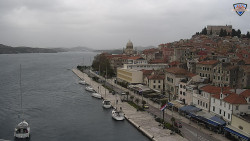 Nábřeží a město